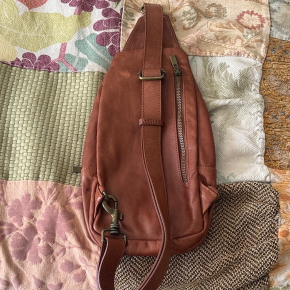 Brown Leather Sling Bag - Picture 3 of 6
